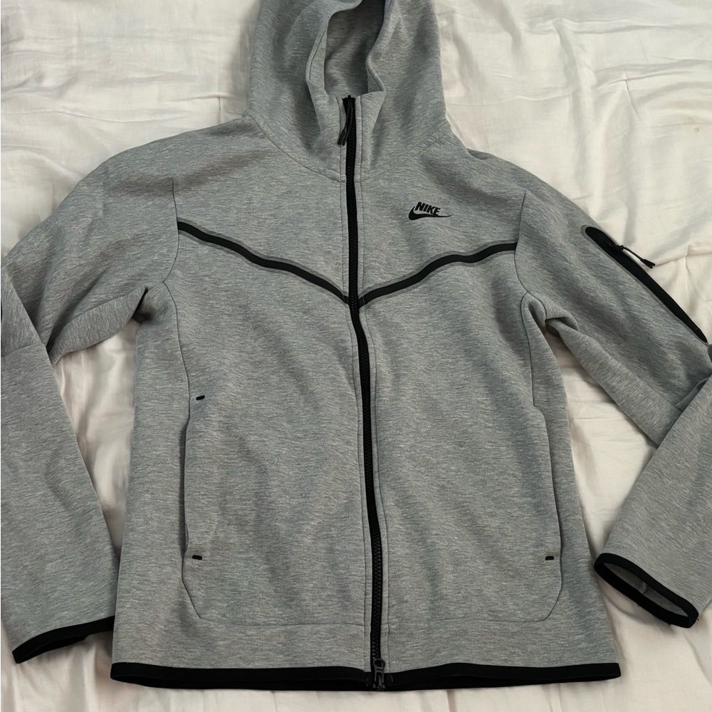 Gray Nike Tech - Picture 2 of 3